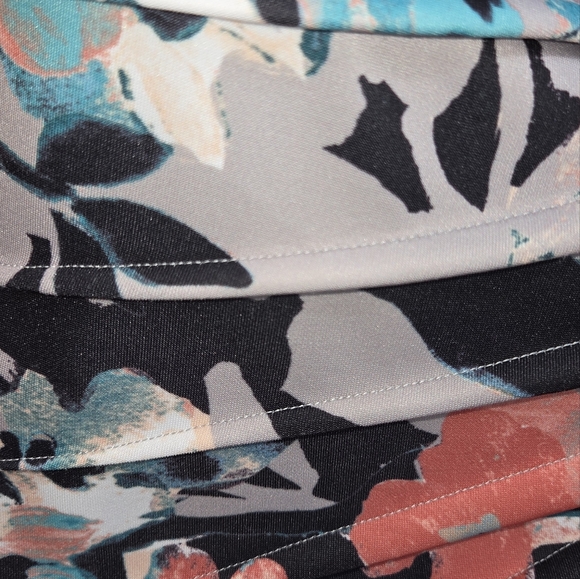 Ivanka Trump, Curvy Floral Starburst Sheath Dress Zipper Size 6 Small to Medium - Picture 8 of 11